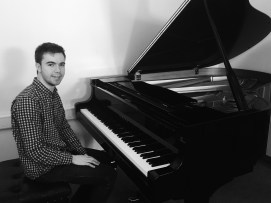 Chris Gray (piano photo)